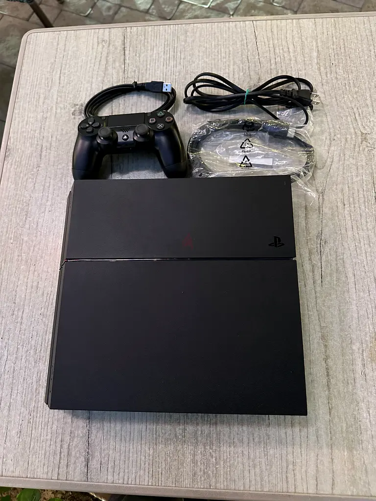 Sony Ps4 Fat 500Gb With Complete Accessories Excellent Condition