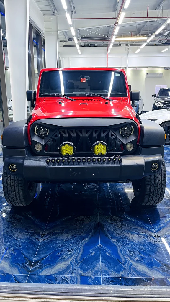 Jeep Wrangler Sport 2015 Gulf model, agency condition, with Fox side steps and Borla exhaust, number one, very clean.63136480243714111