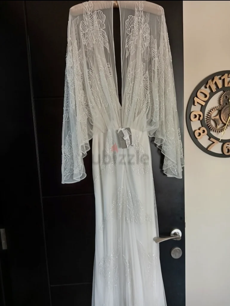 Gown63239617795713114