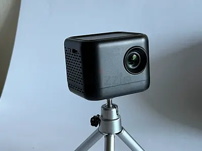 Mini Portable Projector | HD | HDMI, USB, Wireless Casting | Like New