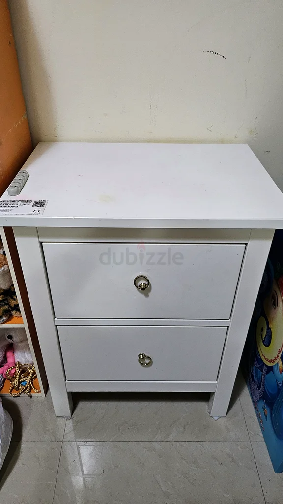Stylish White Nightstand with Two Drawers63217823201922117