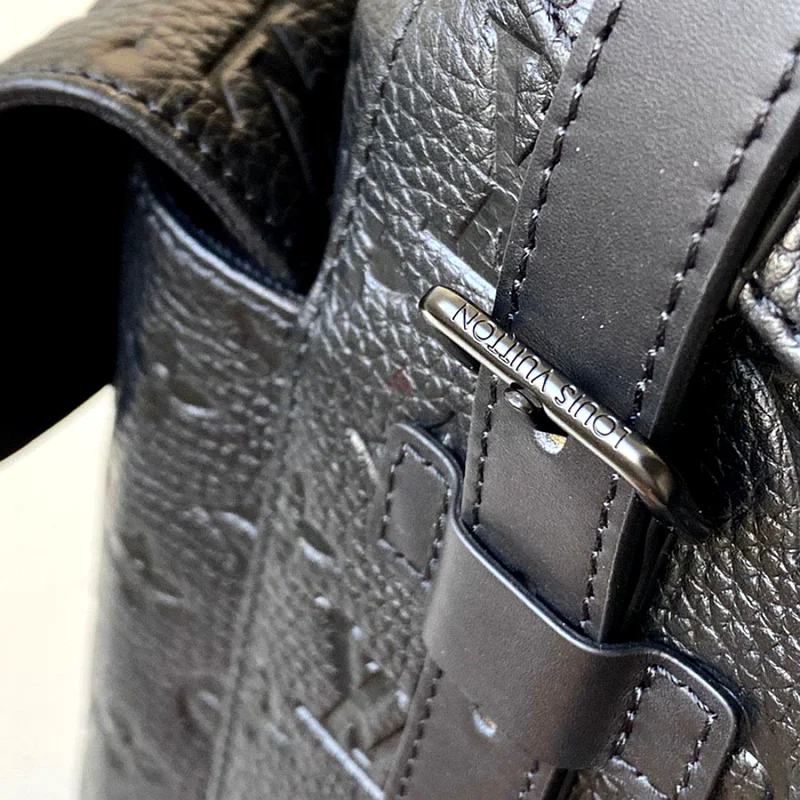 Louis Vuitton Black Backpack - A Must-Have!63239605828739113