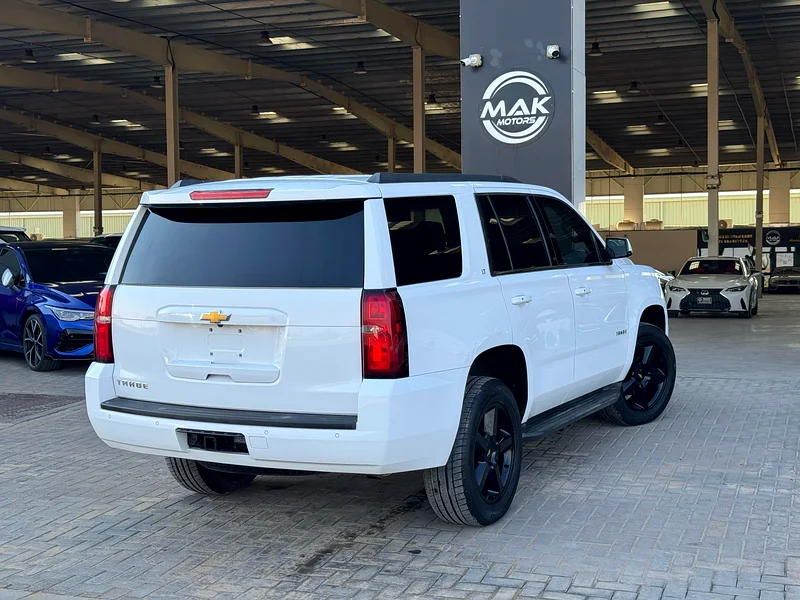 5.3L V8 / 4x4 / FULL OPTION / RADAR / ROAD ASSIST / IN PERFECT CONDITION63173120765953113