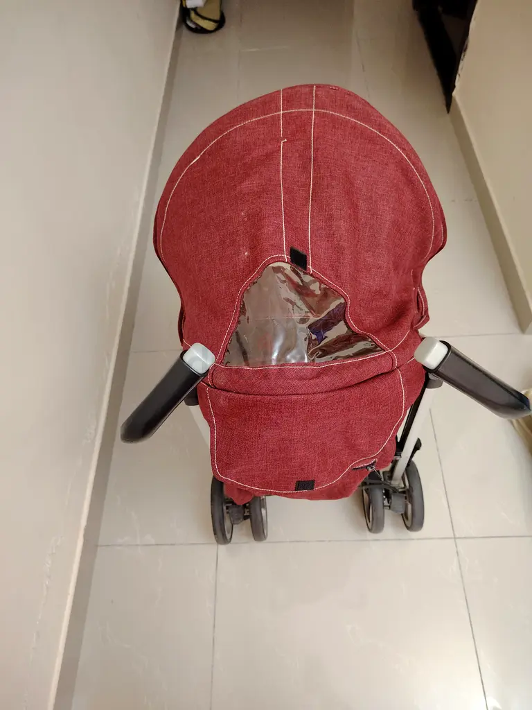 Stylish and Compact Stroller for Your Little One63204850454402113