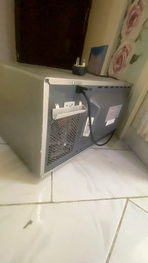 Efficient Microwave Oven for Quick Meals!63248248252291112