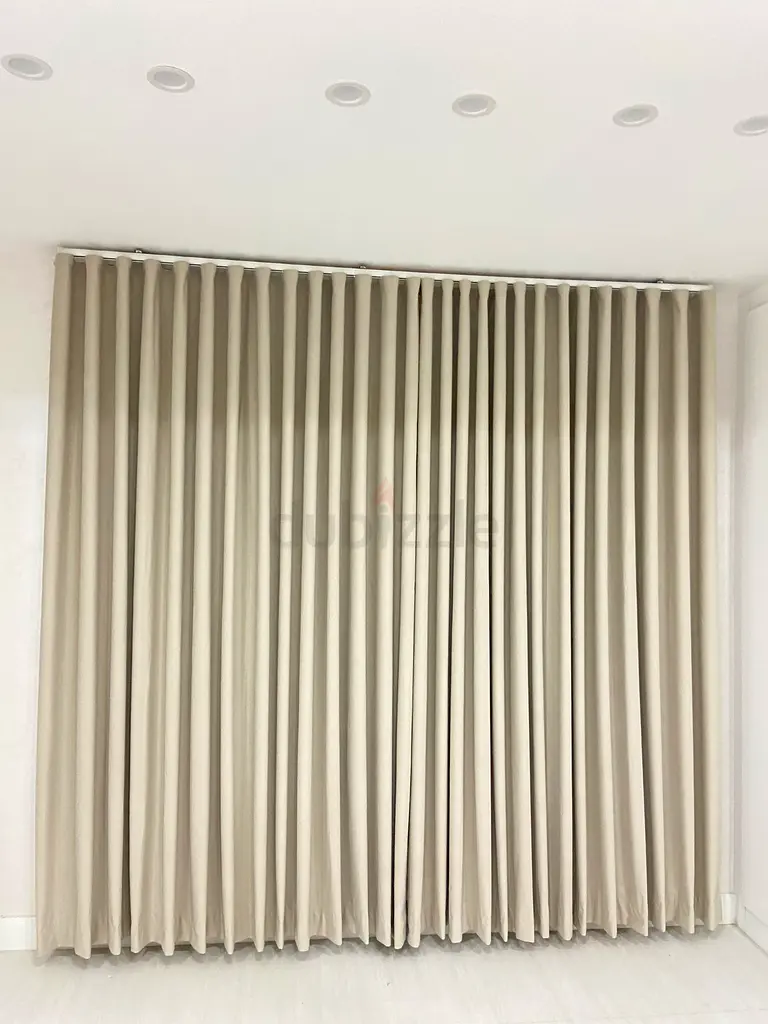 Curtain63221858516609111