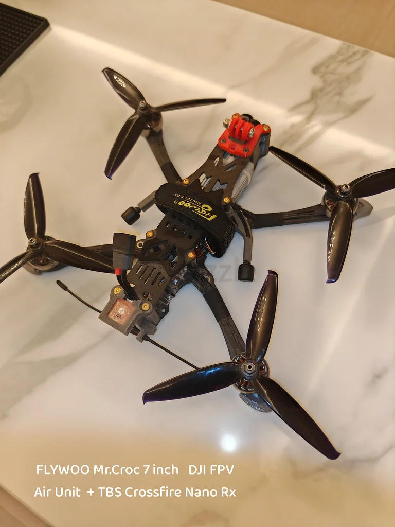 طائرة مسيرة FPV63234611829505112