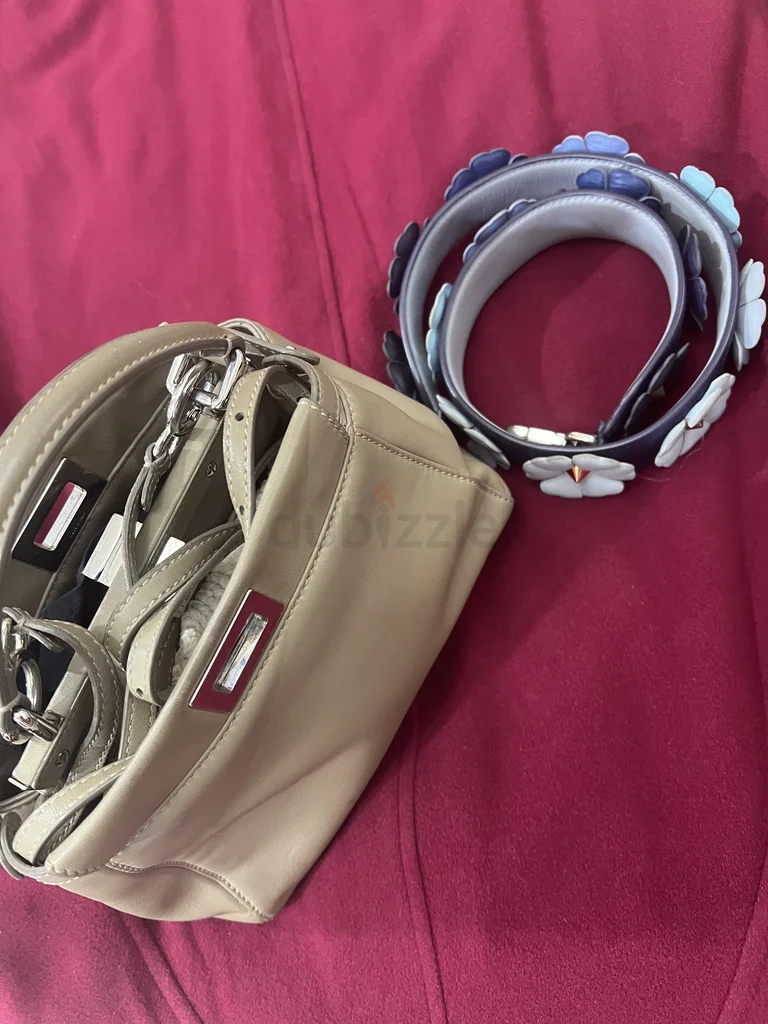 حقيبة فيندي ميني بيكون مع حزامين من فيندي629326949337611112
