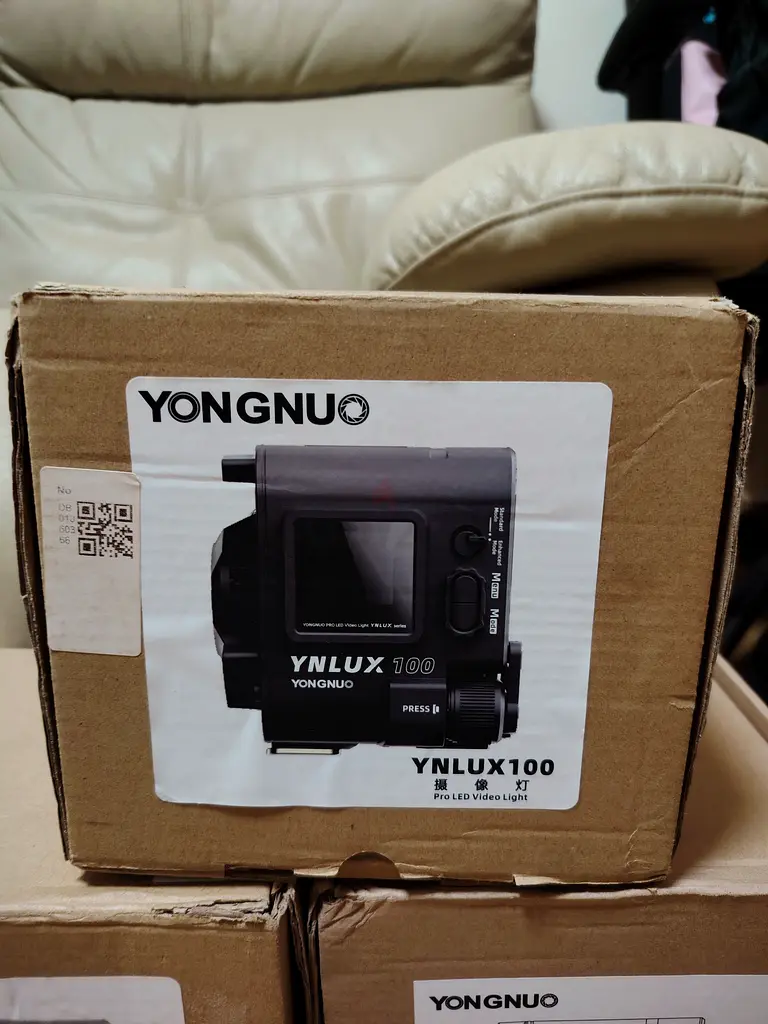 ضوء فيديو LED مدمج YNLUX100 فقط63234124756611116