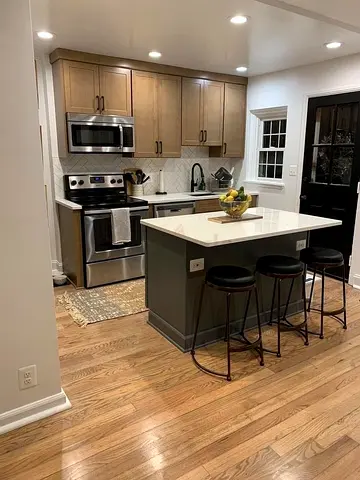 Stylish Modern Kitchen Island