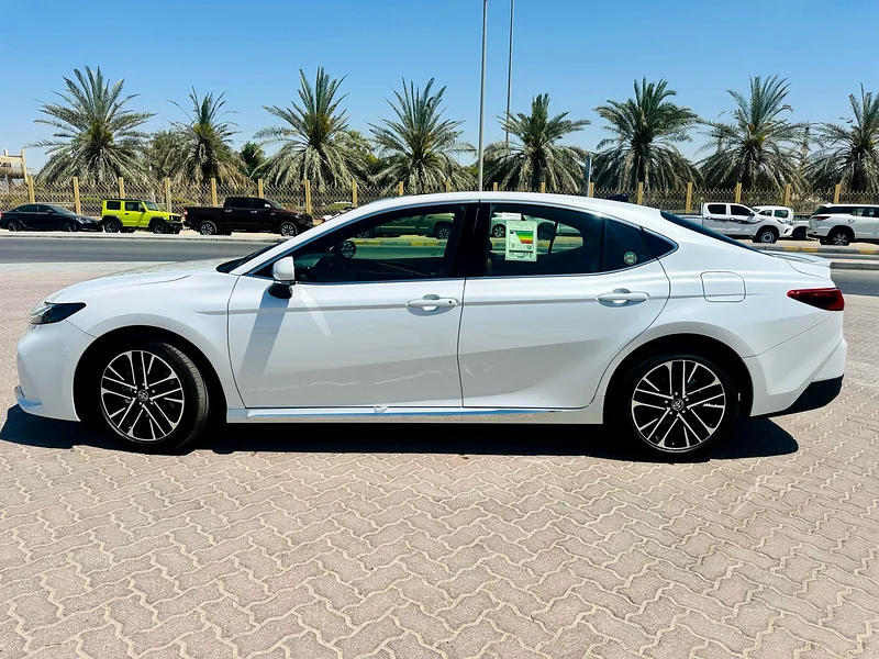 Camry full option Camry GLE63167095219331113