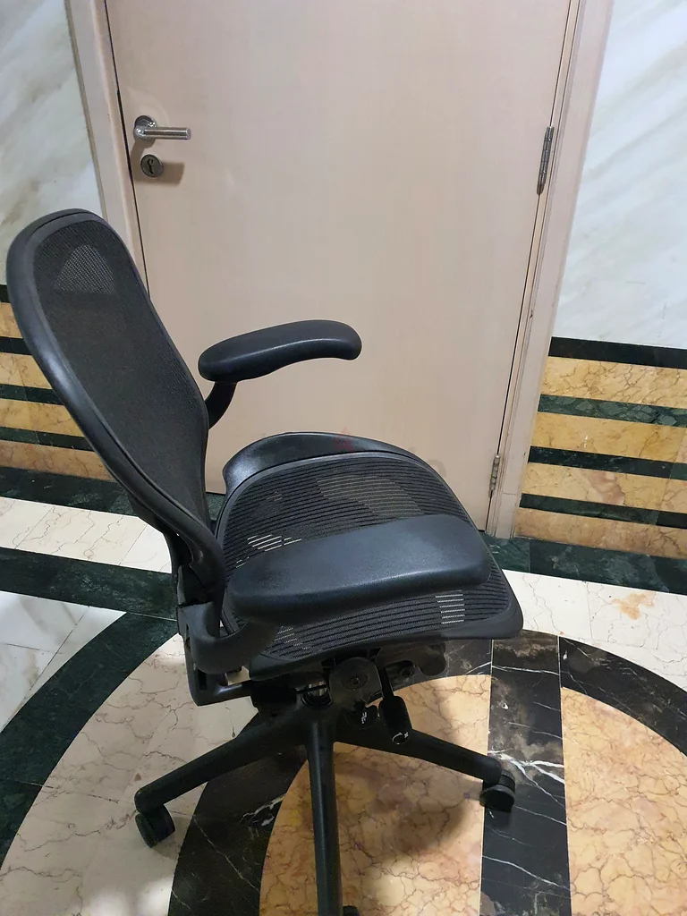 Herman Miller Areon Classic Chair For Selling63211913634817112