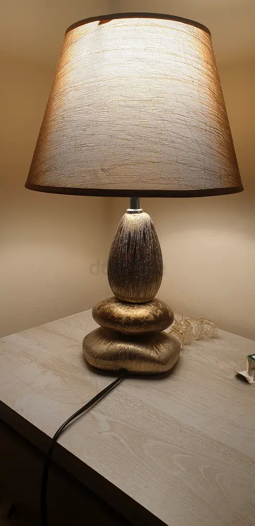 Table lamp
