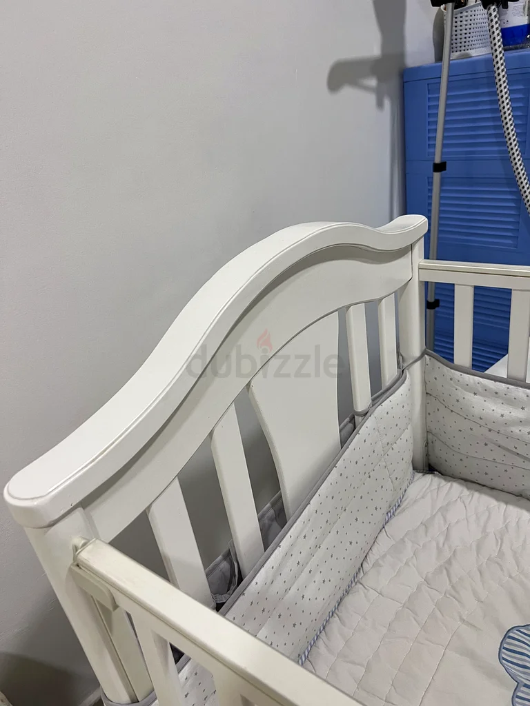 Juniors white Crib - Perfect for Your Littl e One63206393081345112