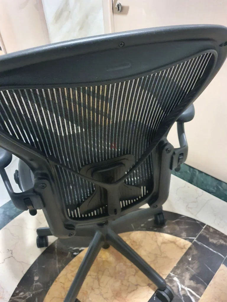 Herman Miller Areon Classic Chair For Selling63211913634817113