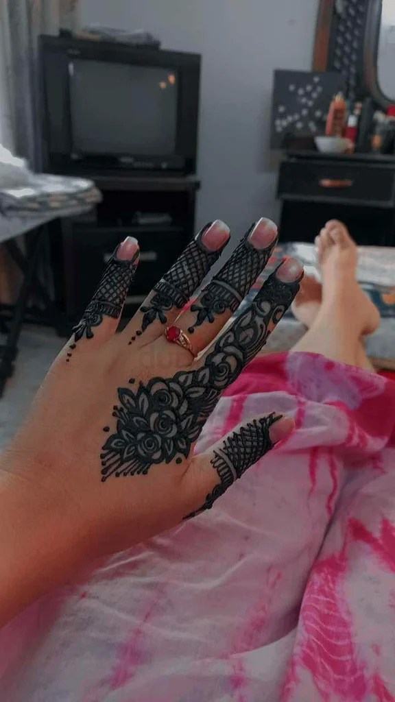 Mehandi designs63221352395394112