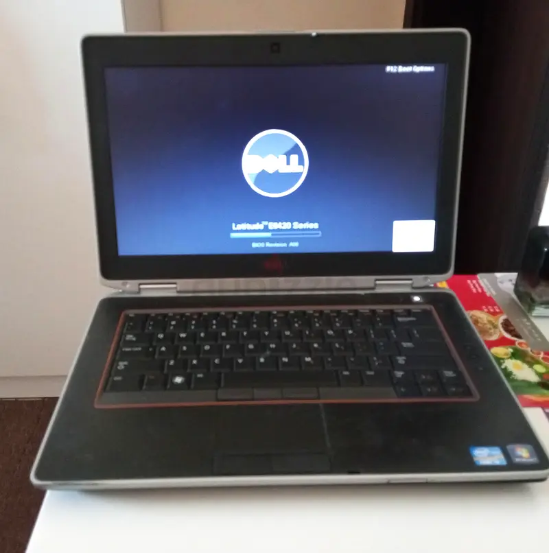 DELL  Laptop  (i5)63255528228738111