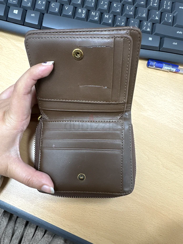 Stylish Charles  Keith Wallet for Sale63237615646339111