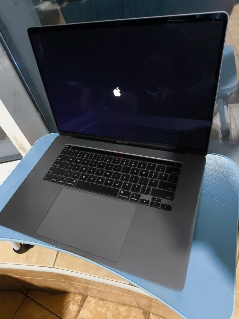 Apple MacBook ProA2141- Sleek and Efficient Laptop for Every Need63254995140865111