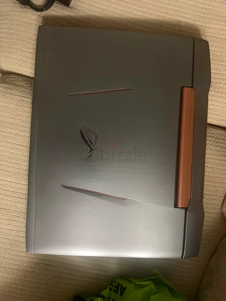 كمبيوتر محمول قوي للألعاب مع تثبيت نظام ويندوز 10!63254990687233111