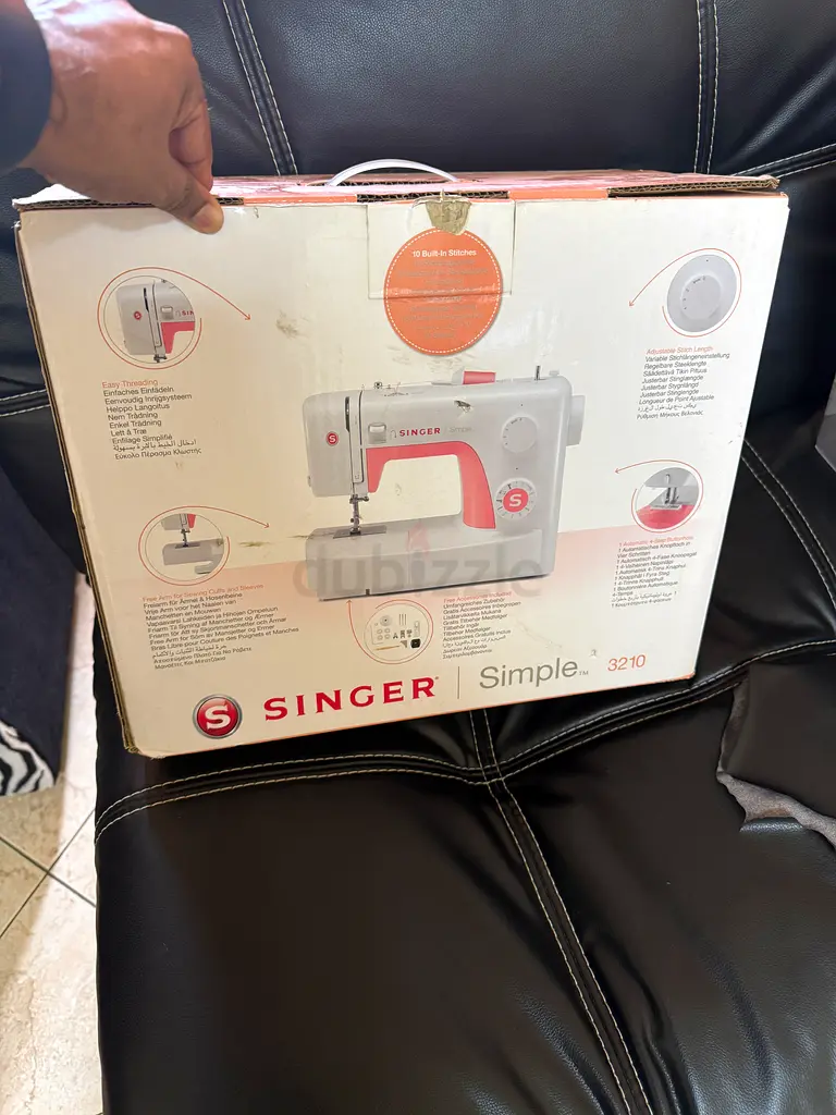 Singer Simple 320 Sewing Machine - Perfect for All Your Sewing Needs!