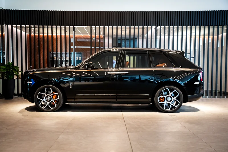 Black Badge Cullinan Model Year 2023 | Automatic | Petrol | 21,600 km63174307868163112