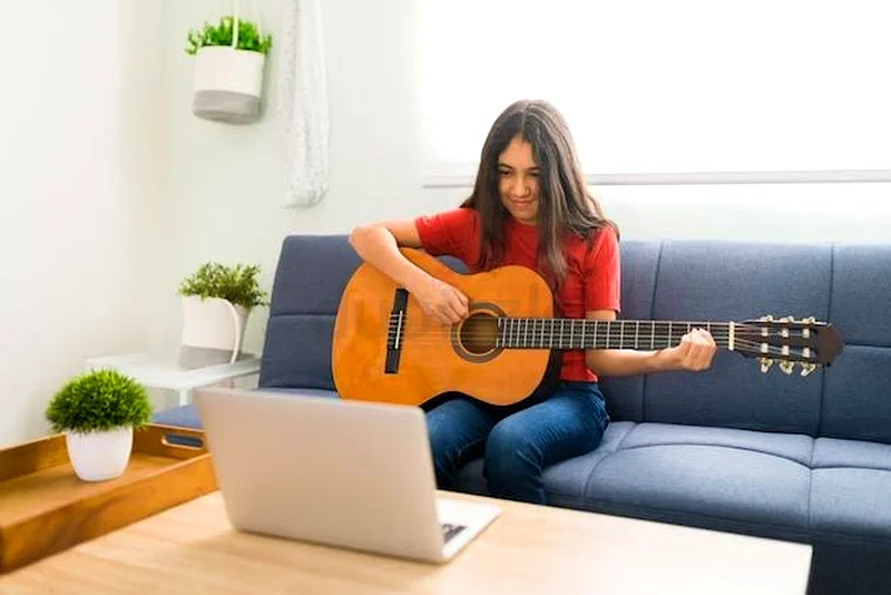 Learn Guitar in Just 30 Days – Beginner to Pro!63218820020355112