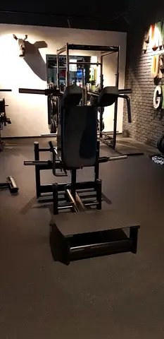 ️‍️ GYM 80 PURE KRAFT Squat Machine 4038 | As New | AED 7,500 | UAE