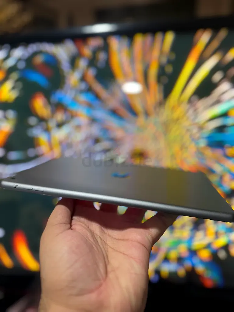 IPAD AIR 32GB NEW CONDITION63183727951362115