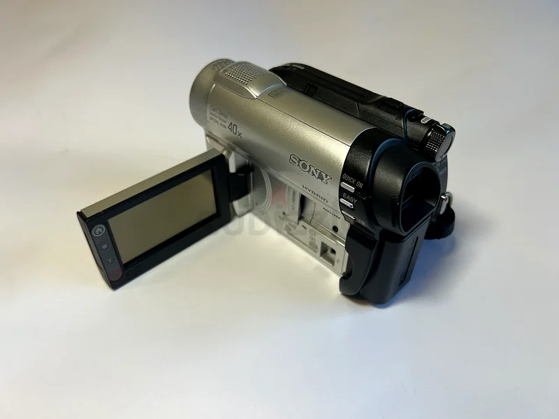(Not Working) Vintage Sony DCR-DVD108 DVD Handycam Camcorder with 40x Optical Zoom63234612592387110