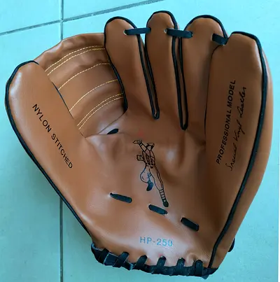 Catch the Game: Professional Baseball Glove for Sale!