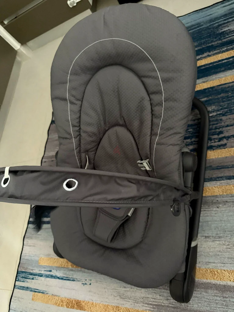 Chicco Hoopla Baby Bouncer - Moon Grey63177120064642111
