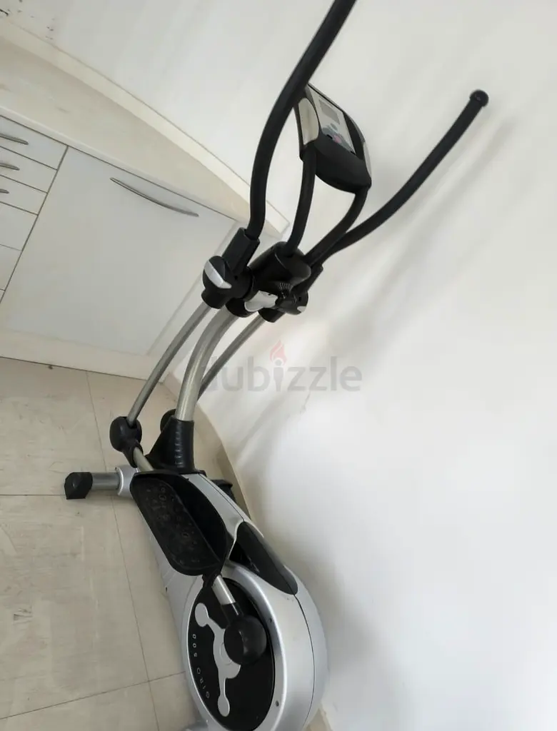 Elliptical trainer63241128421378118