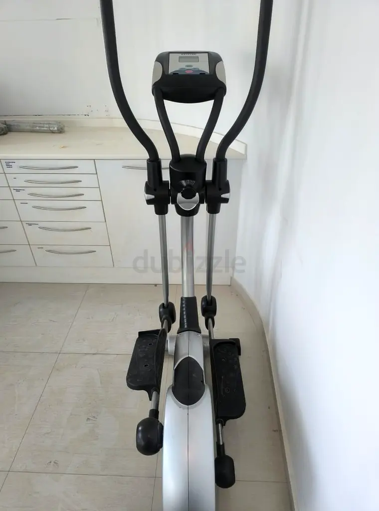 Elliptical trainer63241128421378119