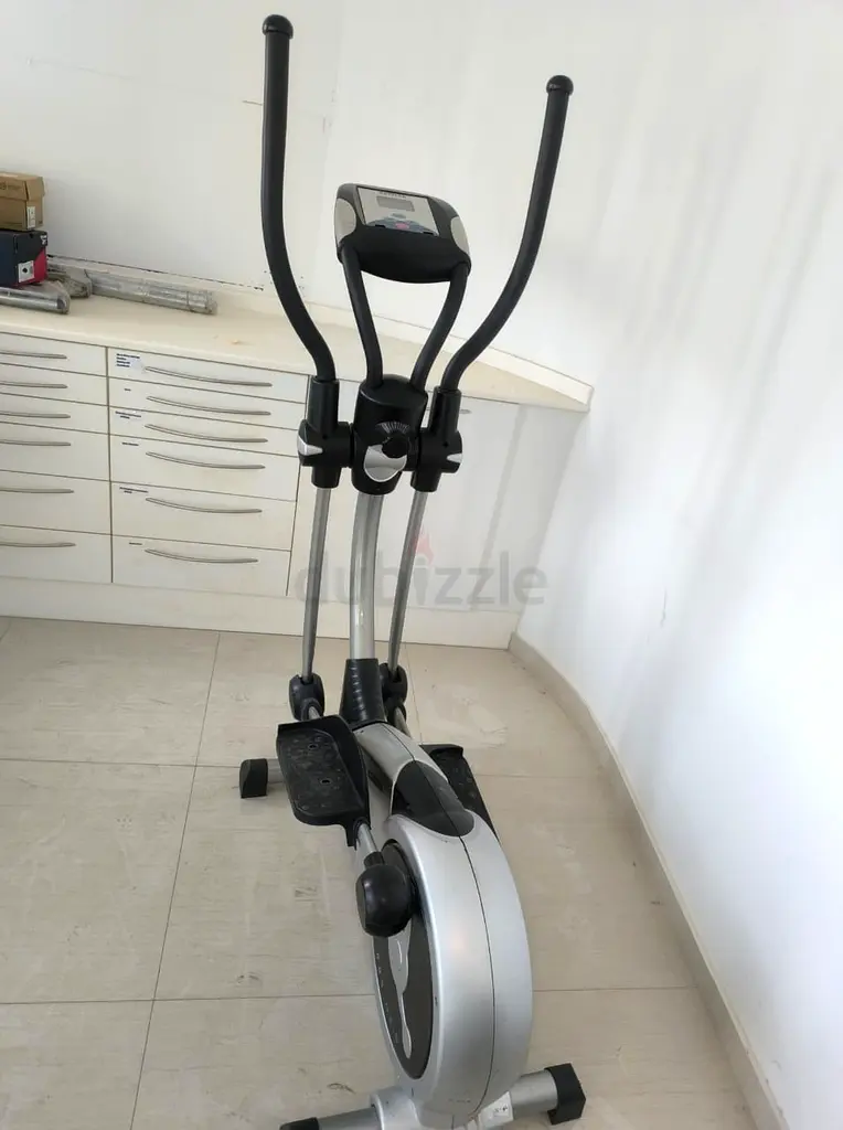 Elliptical trainer63241128421378116