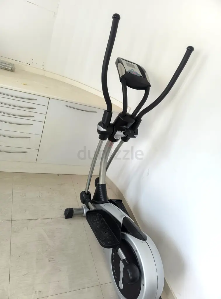 Elliptical trainer63241128421378114