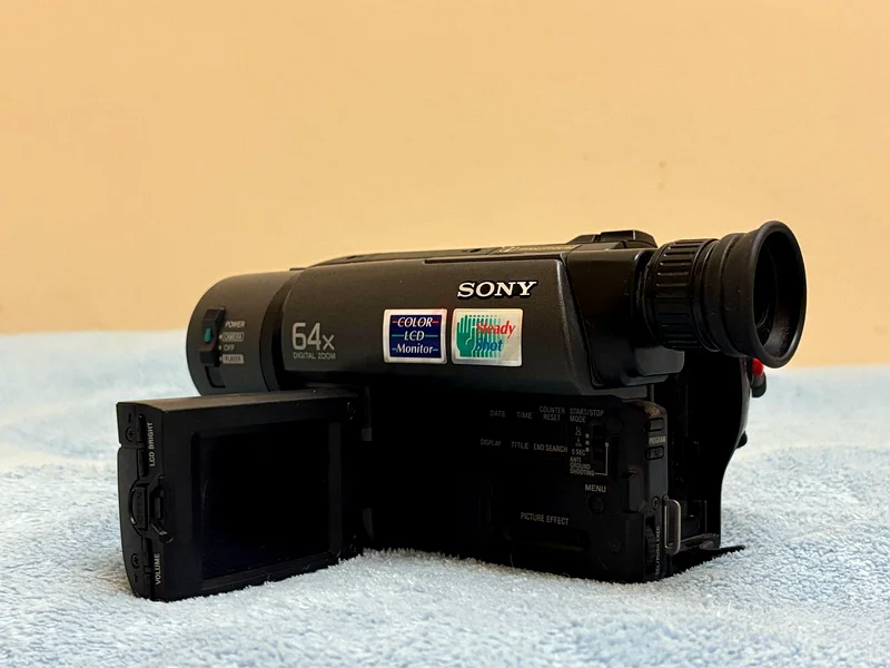 SONY CCD-TRV25 CAMERA63234125727745112