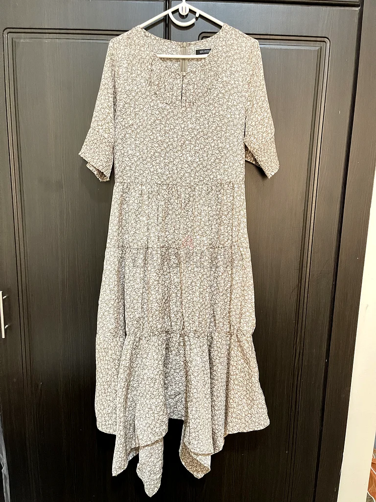 ( Reserved already waiting for pick up) Free clothings. Long dress. Modest wear.63264590520065112