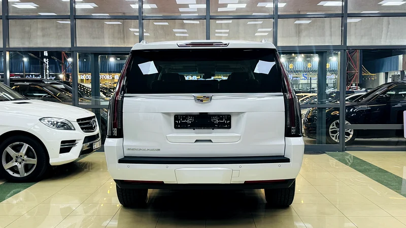2020 Cadillac Escalade Full Option Under Warranty till 2030 Full service History63175261244931114