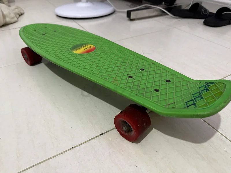 Marley Cruz Green Skateboard + FREE Black Golden Dragon Skateboard63246751469827111