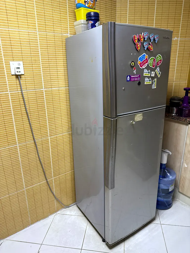 Stylish and Spacious Refrigerator for Sale!