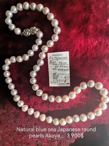 pearl necklace
