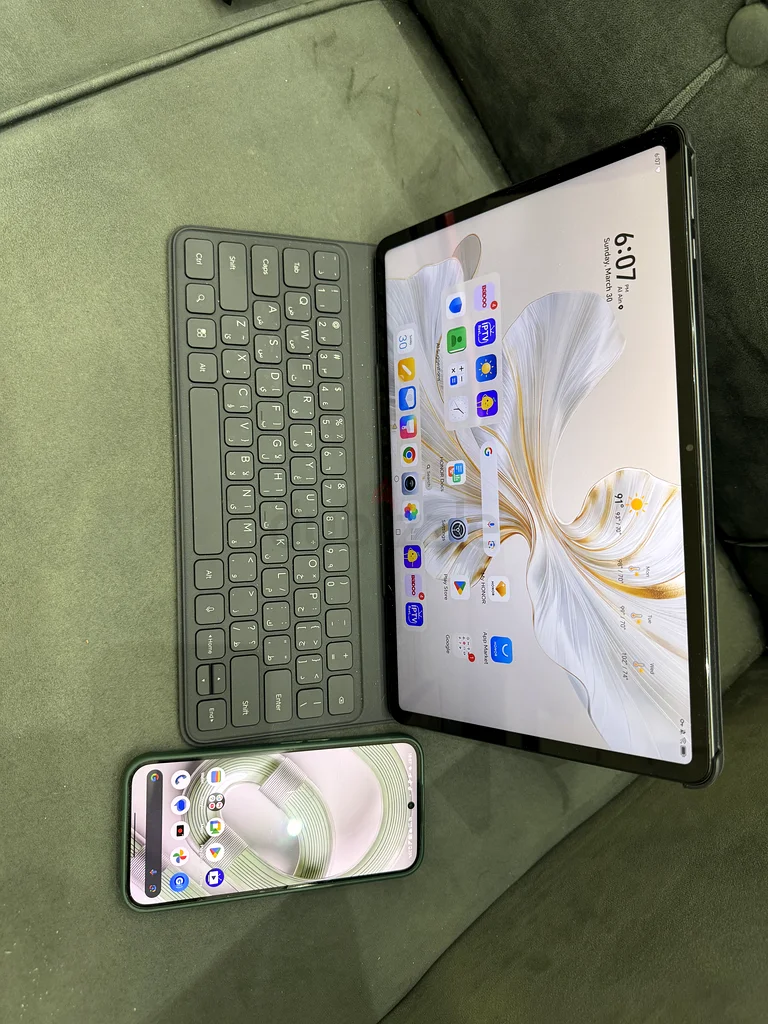 Tech Duo: High-Performance Tablet with Keyboard  Cutting-Edge Mobile Phone63223853467779111