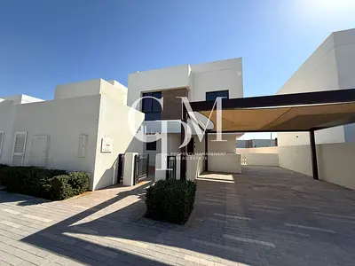 Single-row 4 Br Villa | Ready To Move-in | Modern Layout