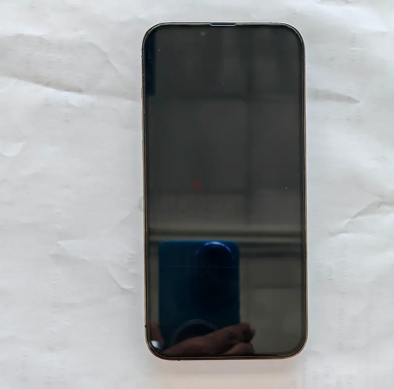 Sleek Modern Smartphone - Great Condition