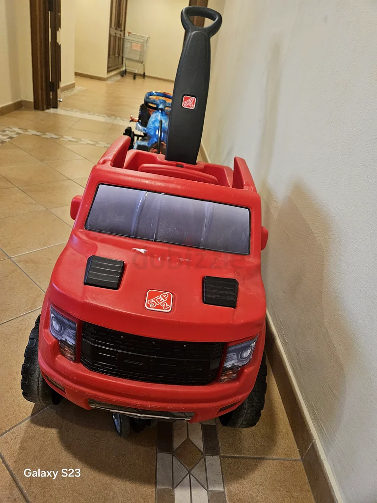 Step2 Ford raptor f150 rideon larger version. Including 2nd ride on free!62930654575235111