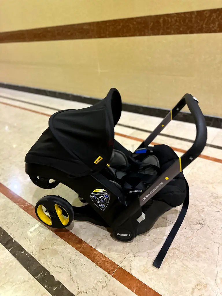 Doona stroller and car seat almost new63205357055491114