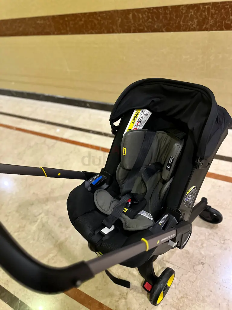 Doona stroller and car seat almost new63205357055491113