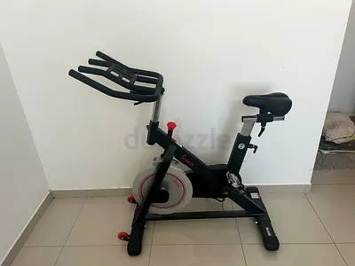 Sunny Health  Fitness Magnetic Indoor Cycling Bike - Black (orignal price 2300 AED)