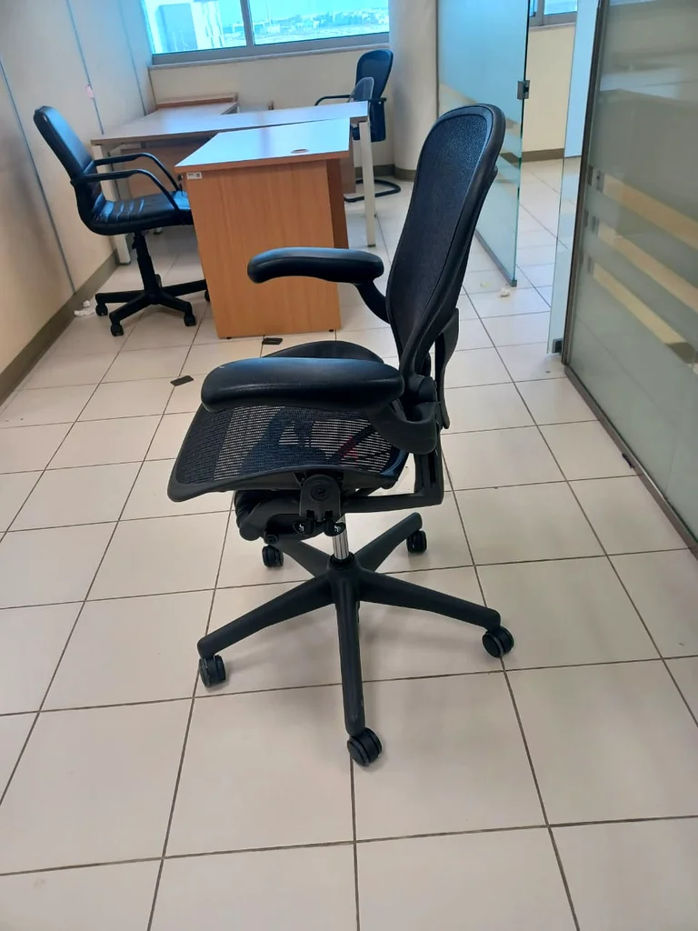 بيع كرسي هيرمان ميلر أيرون مقاس B وC مجهز بالكامل مع دعم للوضعية الصحيحة63186262088705112